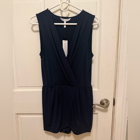 BCBGeneration skort Navy Blue Romper - Picture 3 of 9